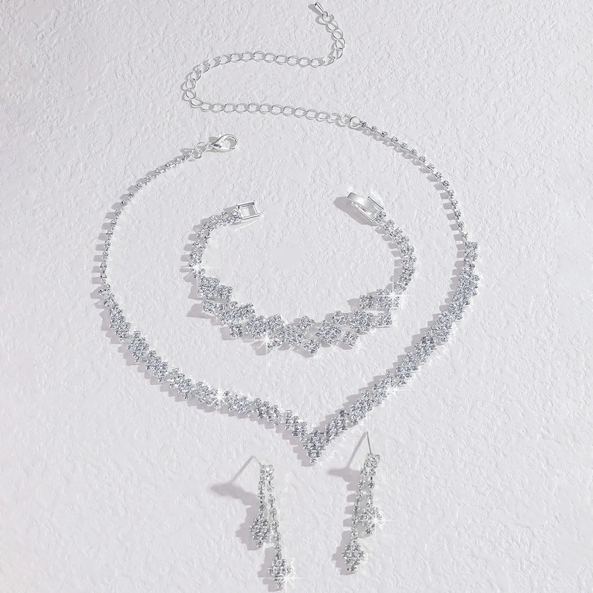 Ensemble boucles d'oreilles et collier pliables à pampilles, plaqué argent et strass, tendance - Cadeau bijoux de mariage, style mode